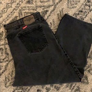 Men’s Wrangler Relaxed Fir Jeans